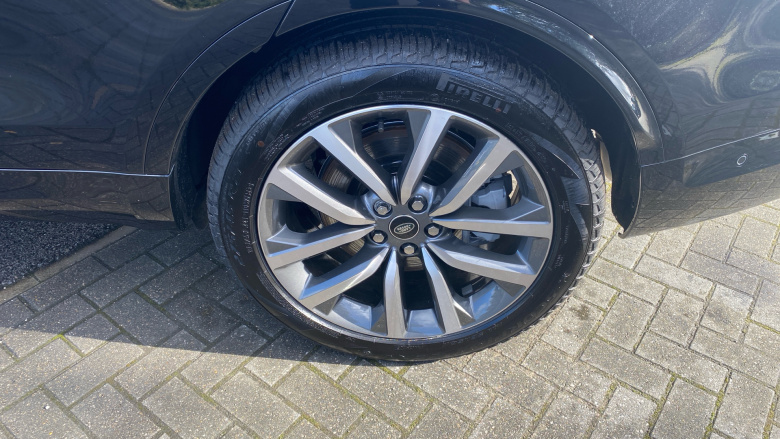 Land Rover Discovery 3.0 D350 Dynamic SE 5dr Auto Diesel Station Wagon